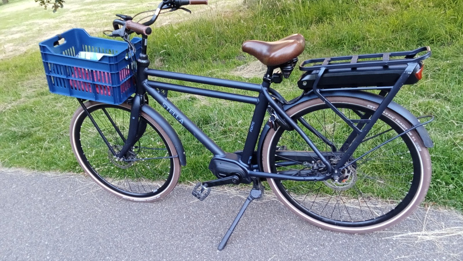 Stella forte middenoter ebike, Fietsen en Brommers, Zo goed als nieuw, 50 km per accu of meer, 55 tot 59 cm, Ophalen