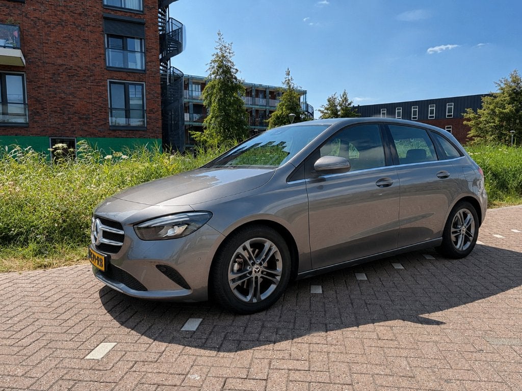 Mercedes B180 Advantage Automaat | 19.808 km NAP | 2020, Auto's, Mercedes-Benz, 136 pk, 4 cilinders, 700 kg, Origineel Nederlands