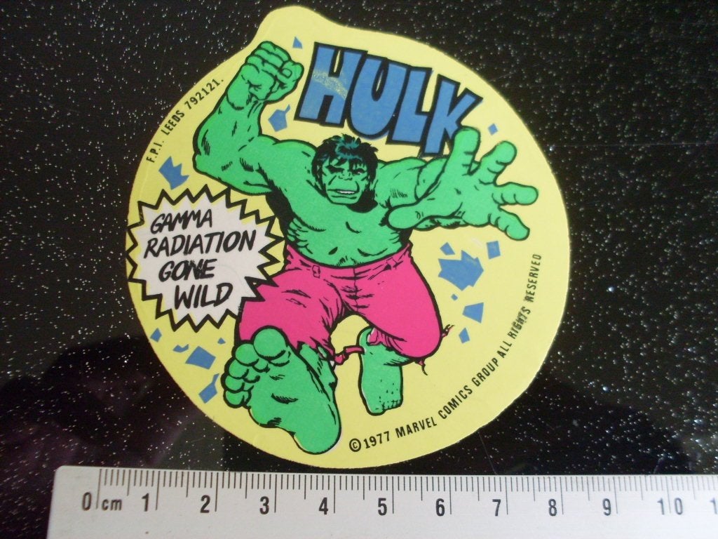 sticker hulk gamma radiation gone wild 1977 marvel, Verzamelen, Stickers, Verzenden, Zo goed als nieuw, Strip of Tekenfilm