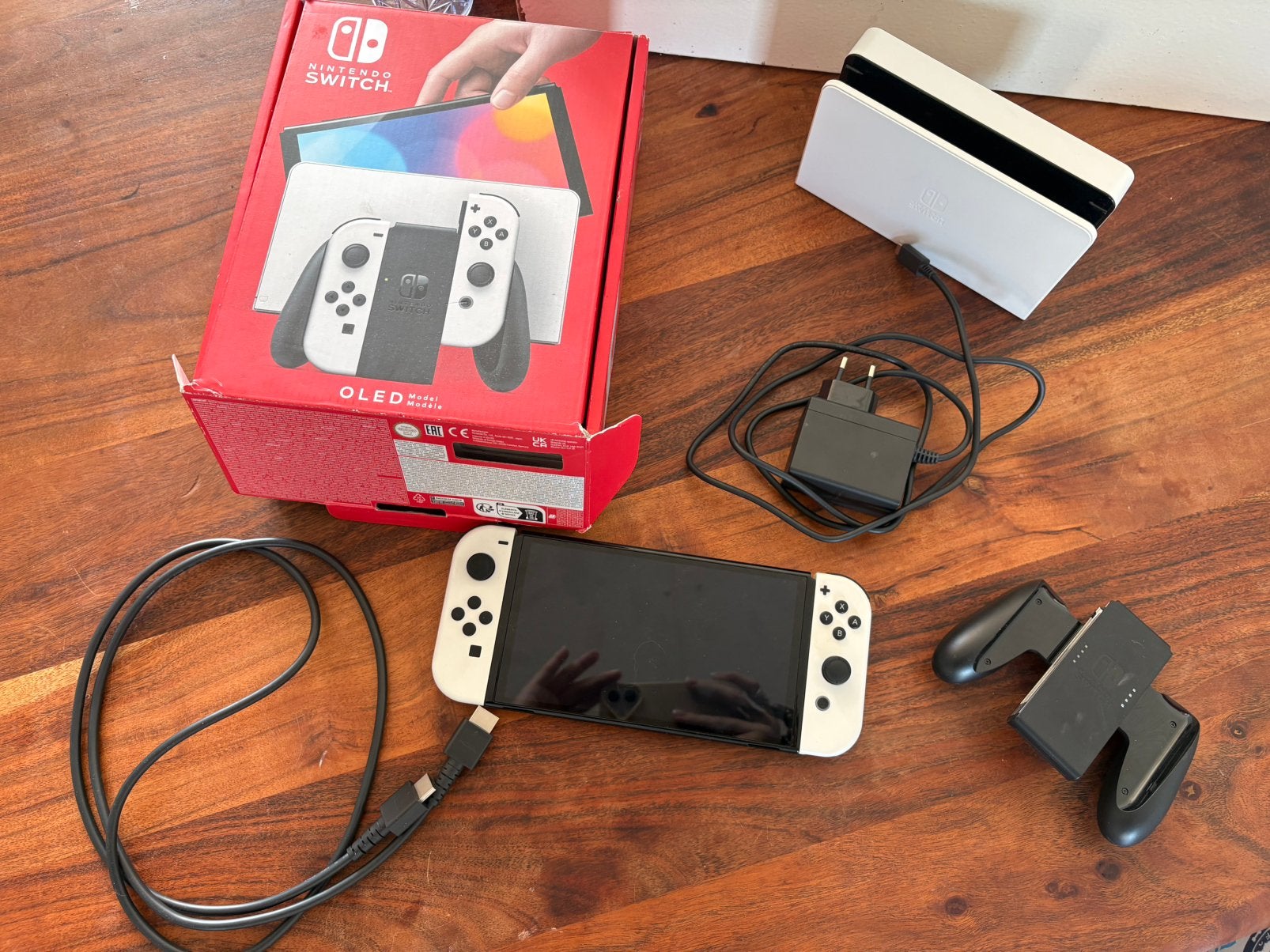 Foto 2 van Switch oled