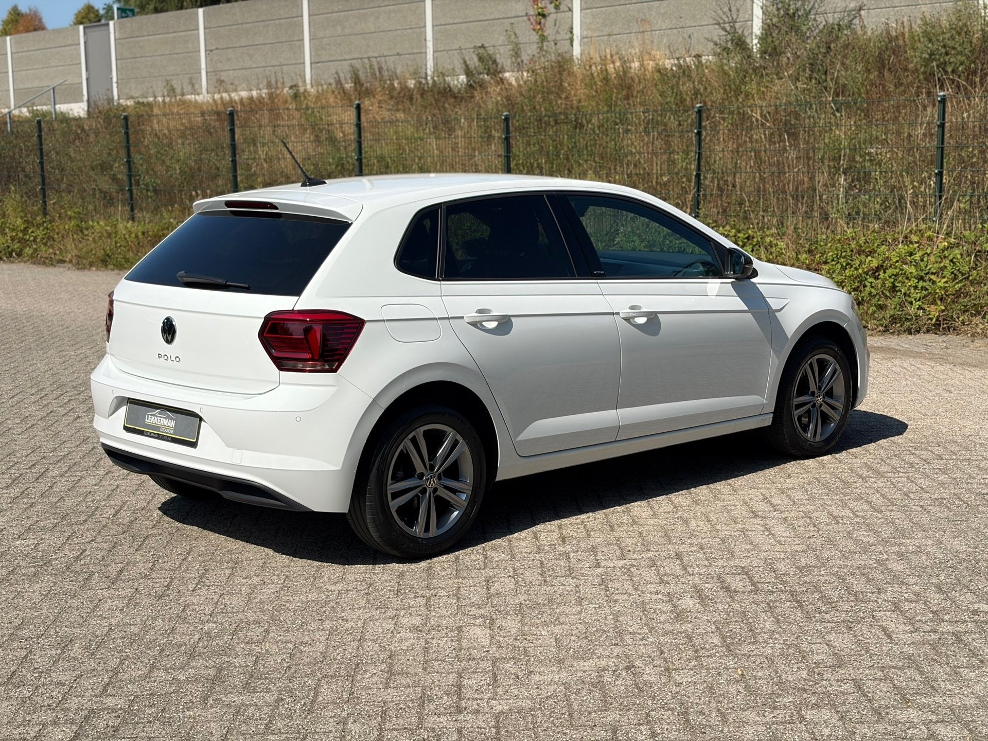 Volkswagen Polo 1.0 TSI R-Line CARPLAY I CAMERA I 6BAK I 110, Auto's, Volkswagen, Voorwielaandrijving, Gebruikt, 1073 kg, Origineel Nederlands