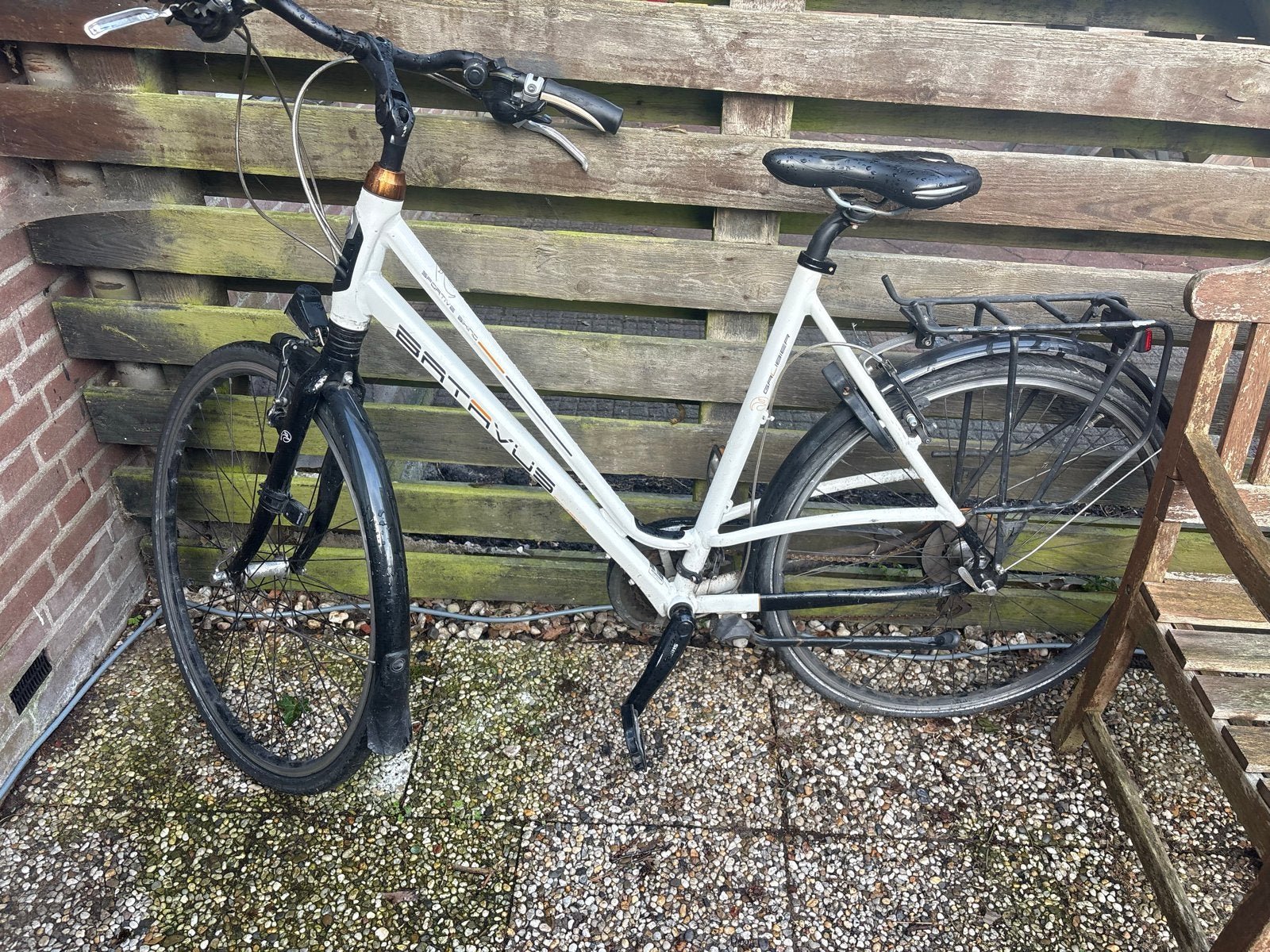Batavus fiets met lekke banden, Ophalen, Velgrem, Versnellingen, Batavus
