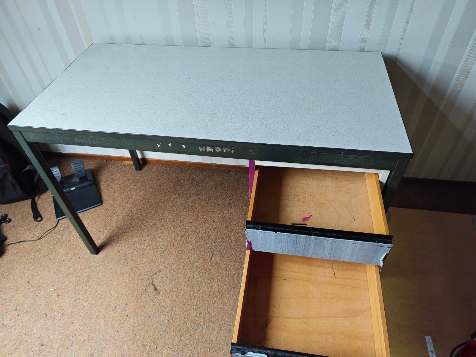 Bureau, Ophalen