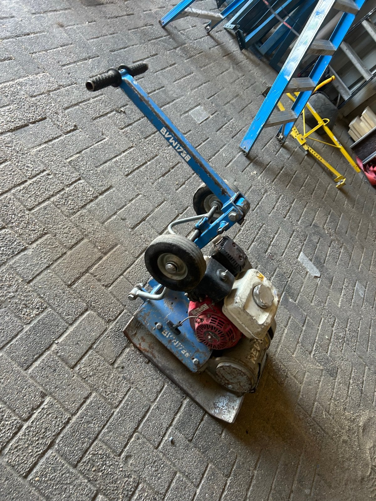 Revo Trilplaat 21kn, Ophalen, Gebruikt
