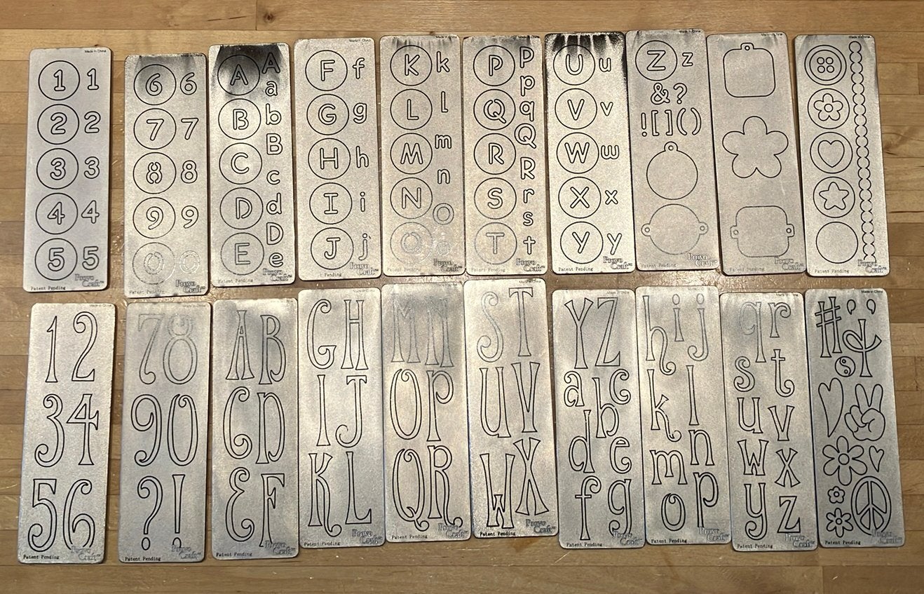 Grote snijmallen set letters en cijfers, Ophalen of Verzenden, Gebruikt, Overige thema's, Pons of Mal