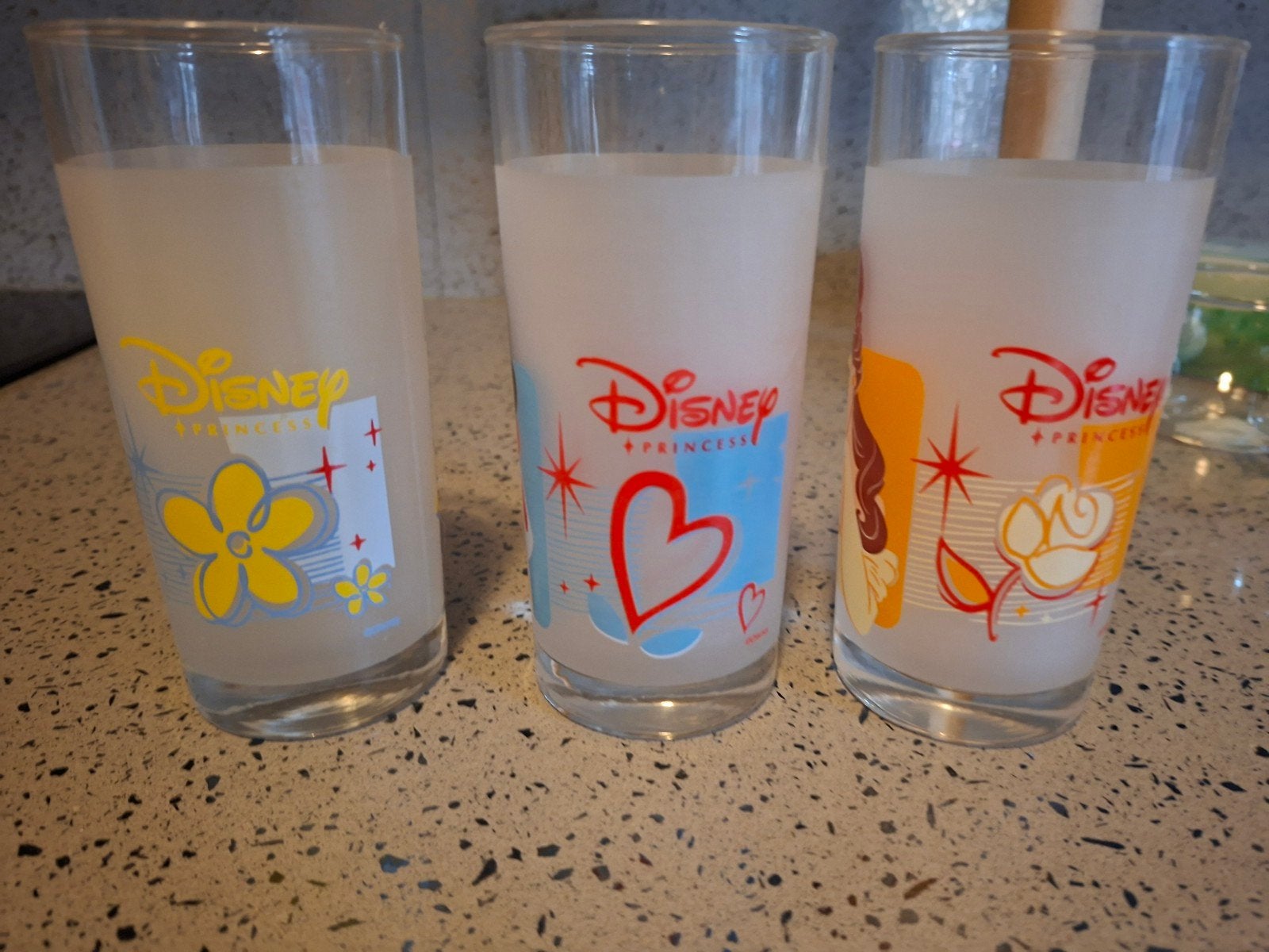 Disney Princess Glazen - Assepoester, Sneeuwwitje, Belle, Ophalen of Verzenden, Assepoester of Belle, Zo goed als nieuw, Servies