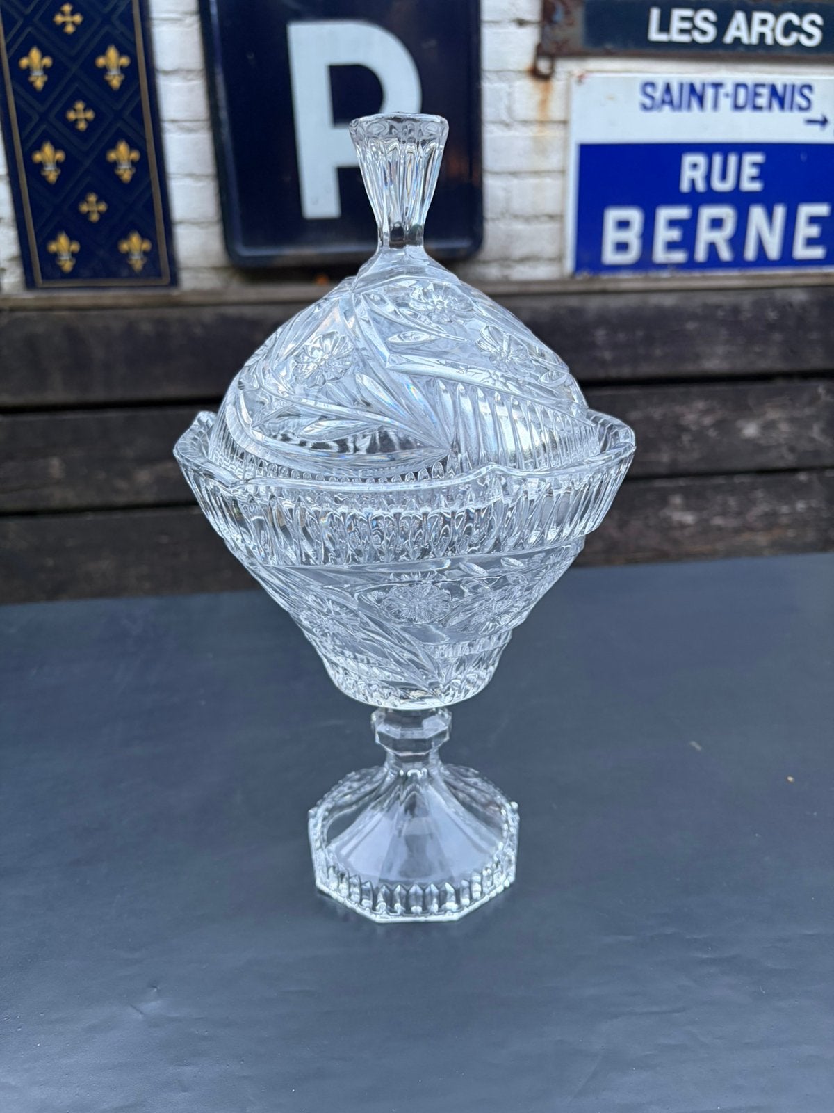 Kristal; verschillende items; geslepen glas, bonbonierre etc, Antiek en Kunst, Antiek | Glas en Kristal, Ophalen