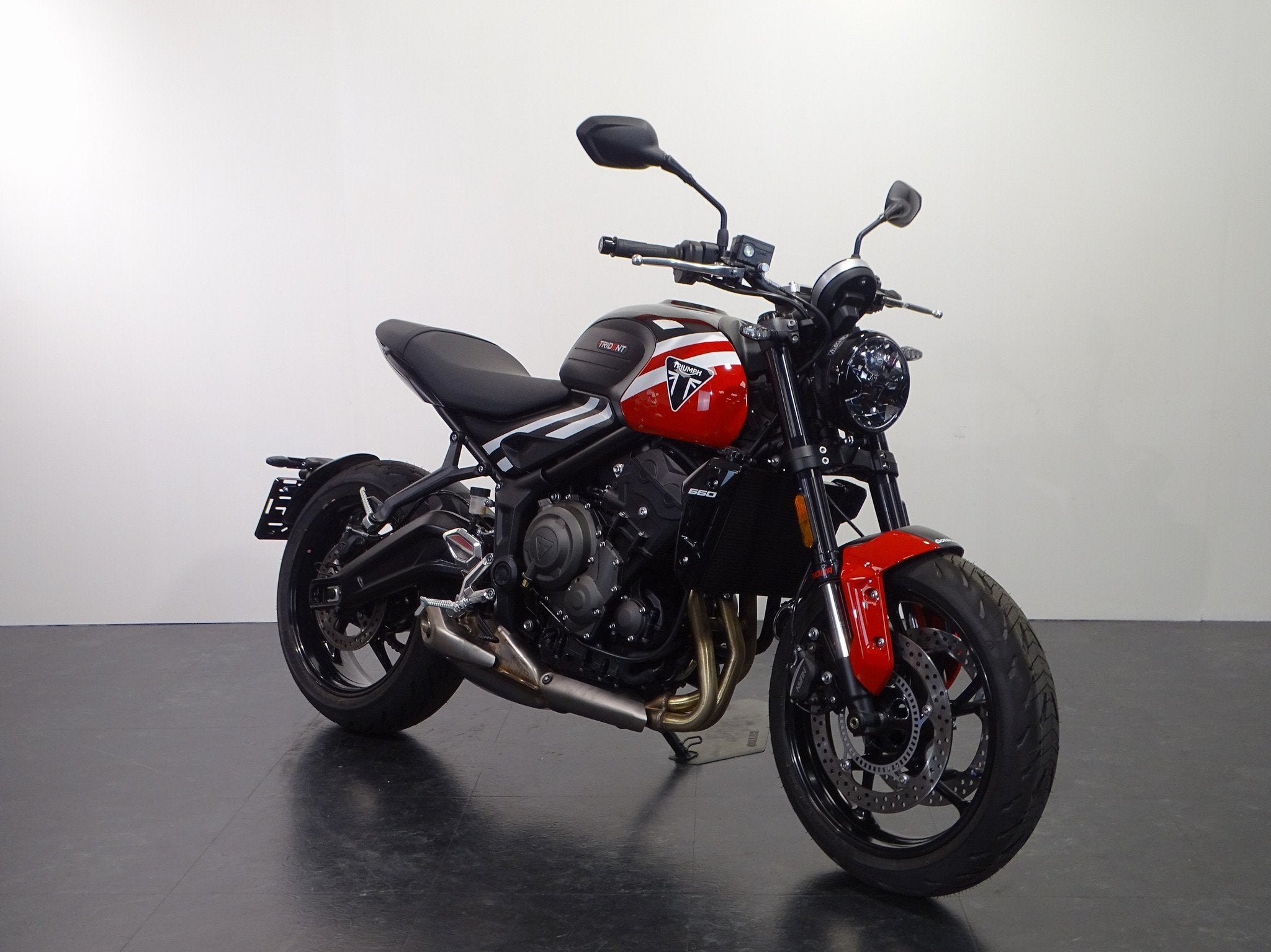 Triumph Trident 660, Bedrijf, Naked bike