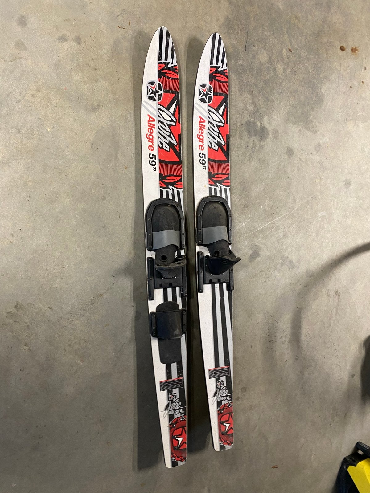 Jobe Allegre 59" Waterski's - 150 cm, Watersport en Boten, Ophalen, Zo goed als nieuw, 130 tot 160 cm, Waterski's