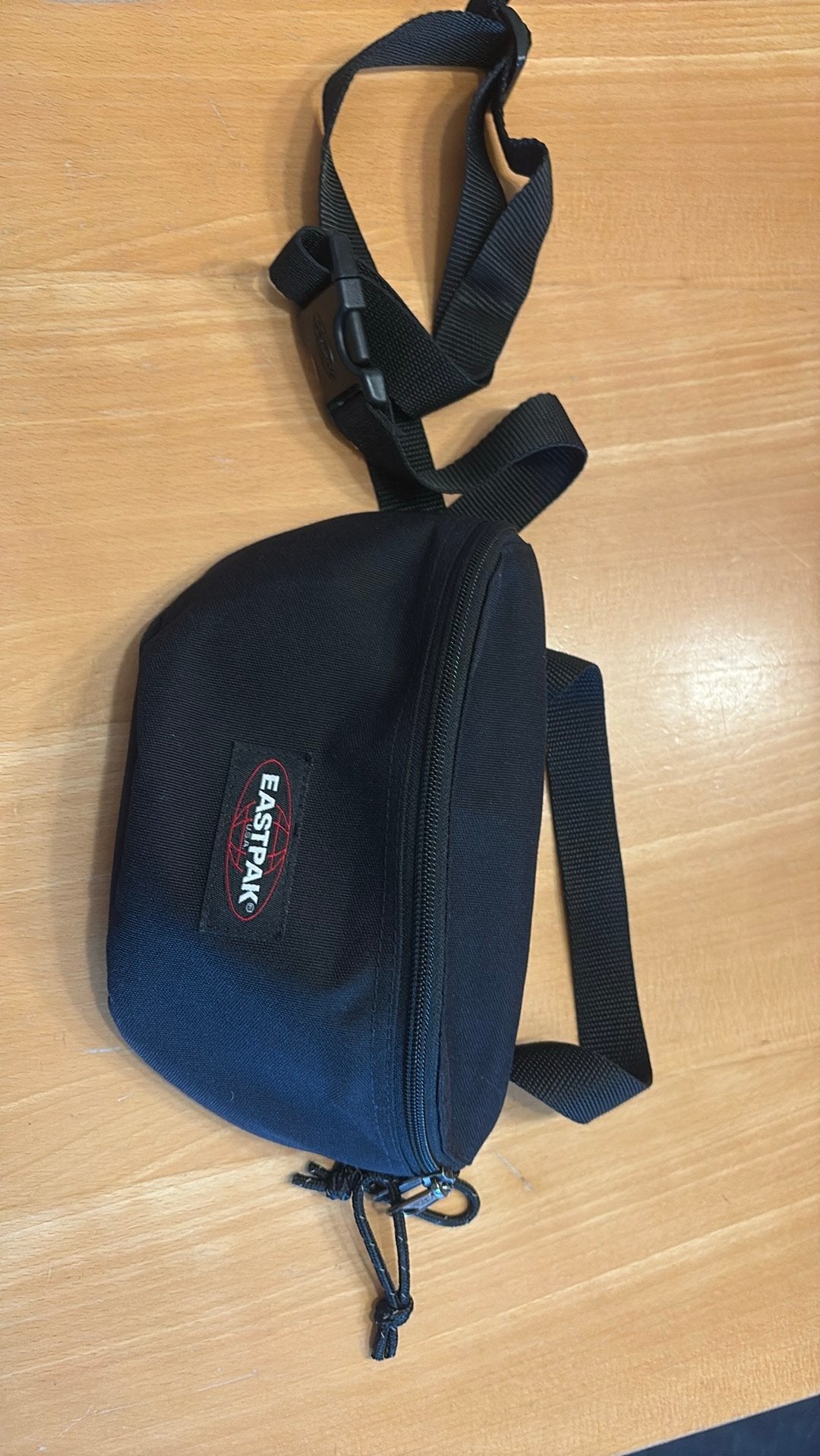 Eastpak heuptas, voor en achterrits, 30 tot 40 cm, Zwart, Overige typen, 40 tot 50 cm