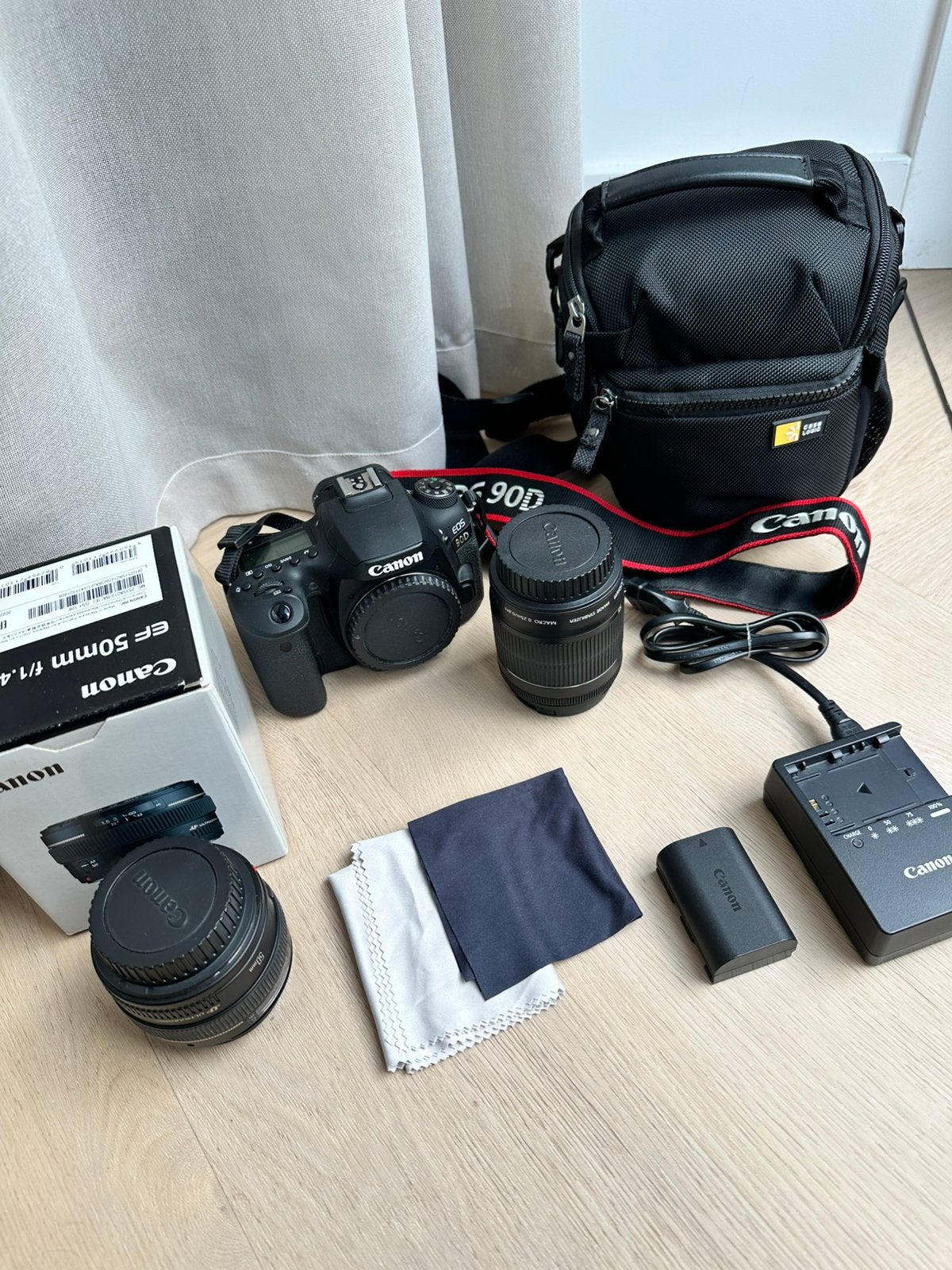 Canon EOS 90D + 18-55mm lens + EF 50mm f/1.4 USM + tas, Ophalen, Spiegelreflex, Canon, 32 megapixels
