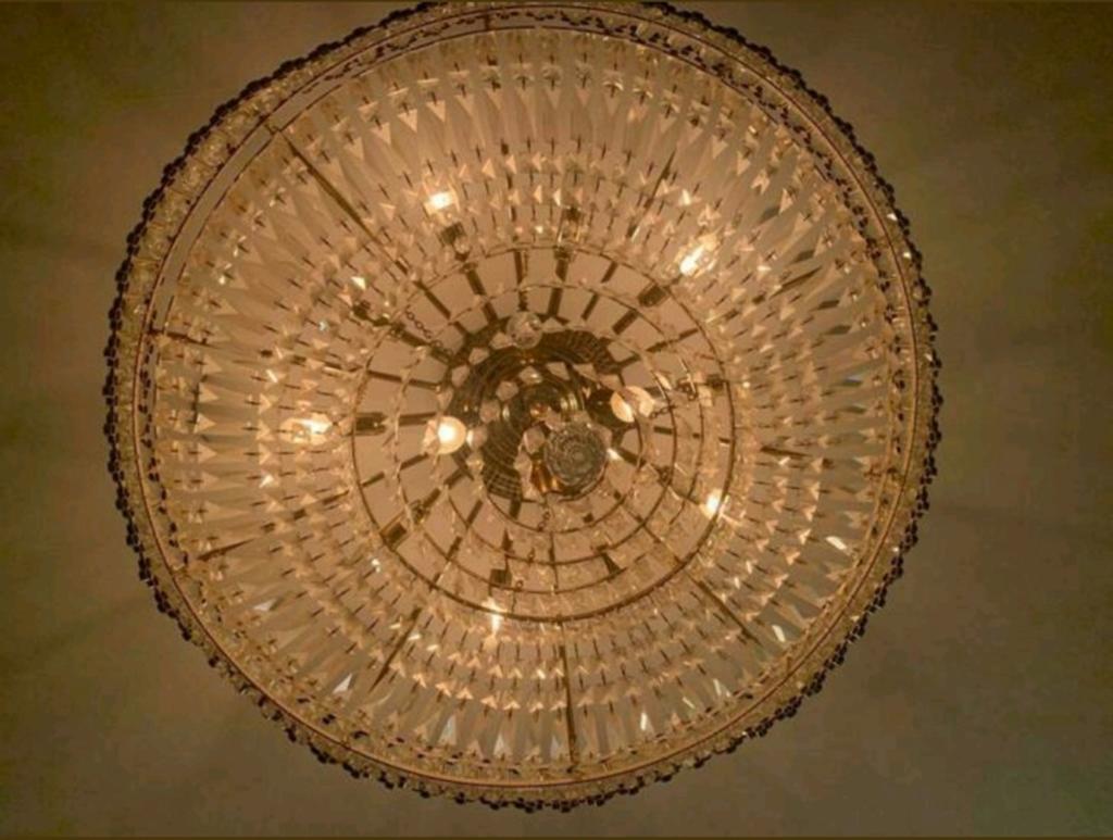 Grote Kroonluchter - opvallend, uniek, Huis en Inrichting, Lampen | Kroonluchters, Ophalen, Gebruikt, Glas, Klassiek, Luxe, Statement
