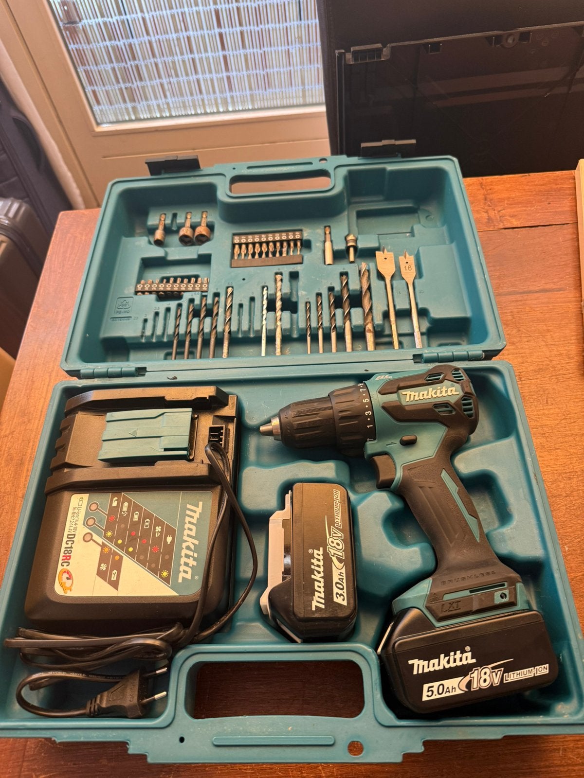 Te koop Makita accuboormachine set, Doe-het-zelf en Verbouw, Gereedschap | Boormachines, Ophalen of Verzenden, Zo goed als nieuw