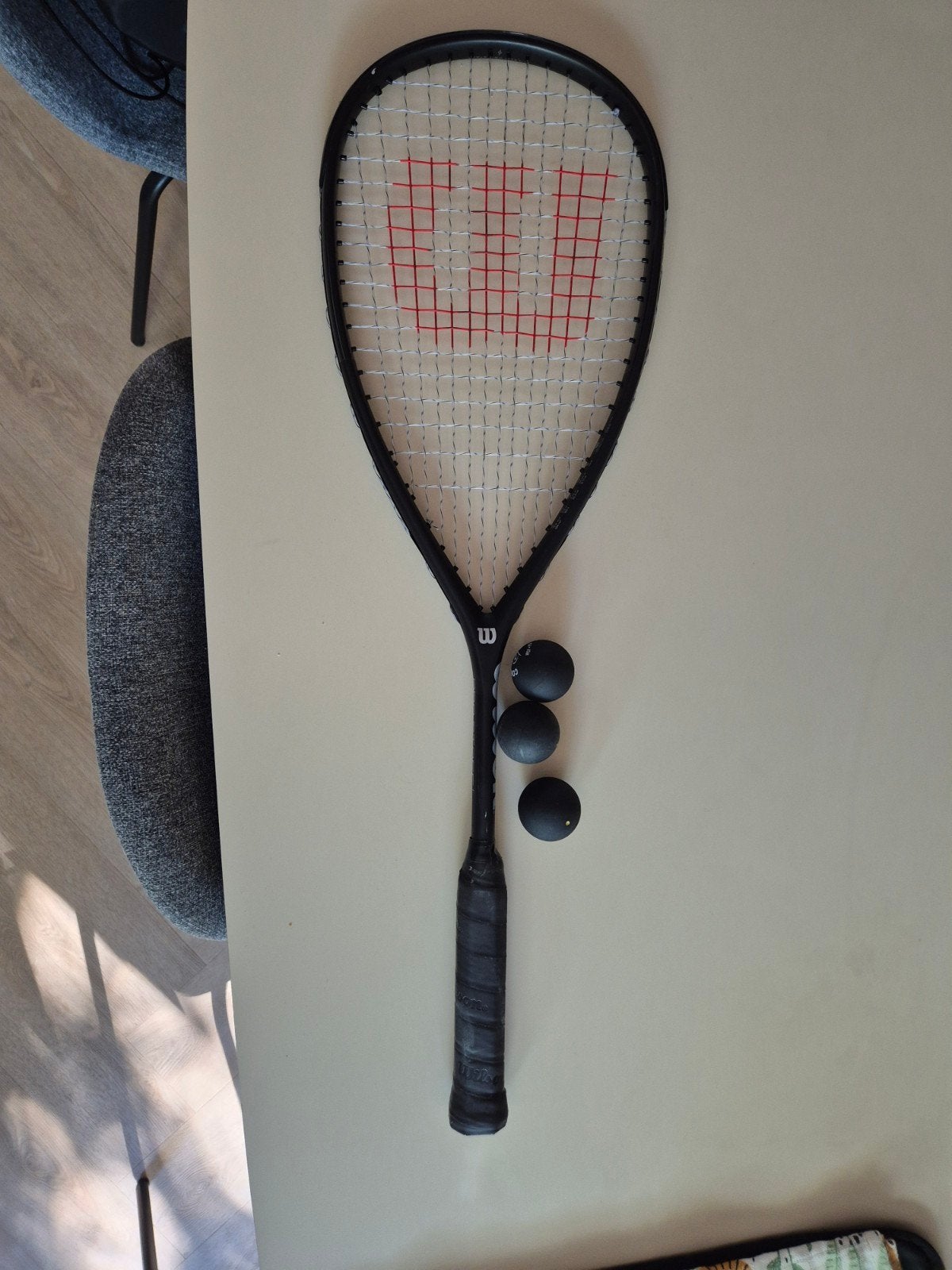 Squashracket Wilson Pro Staff CV 2022 + 3 ballen, Sport en Fitness, Ophalen of Verzenden, Zo goed als nieuw, Racket