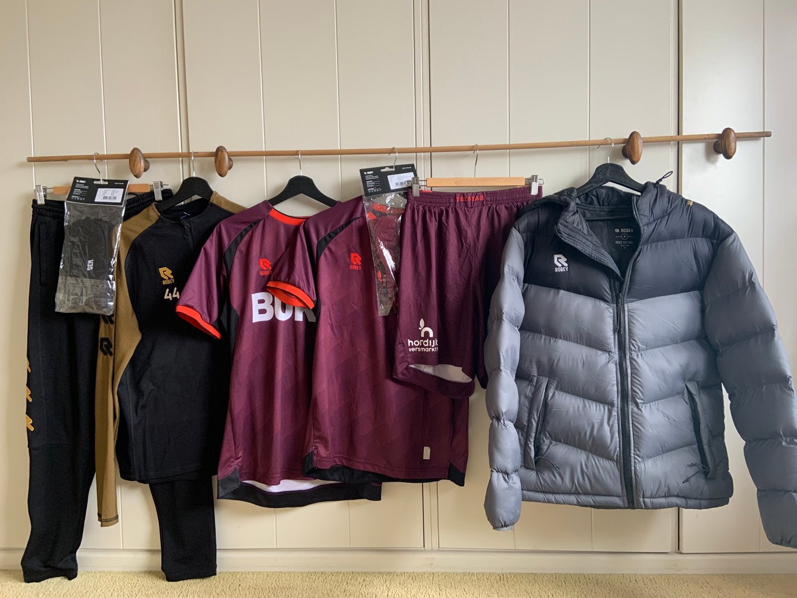 Sport voetbal kleding jas Robey Telstar maat M/L, Ophalen of Verzenden, Zo goed als nieuw