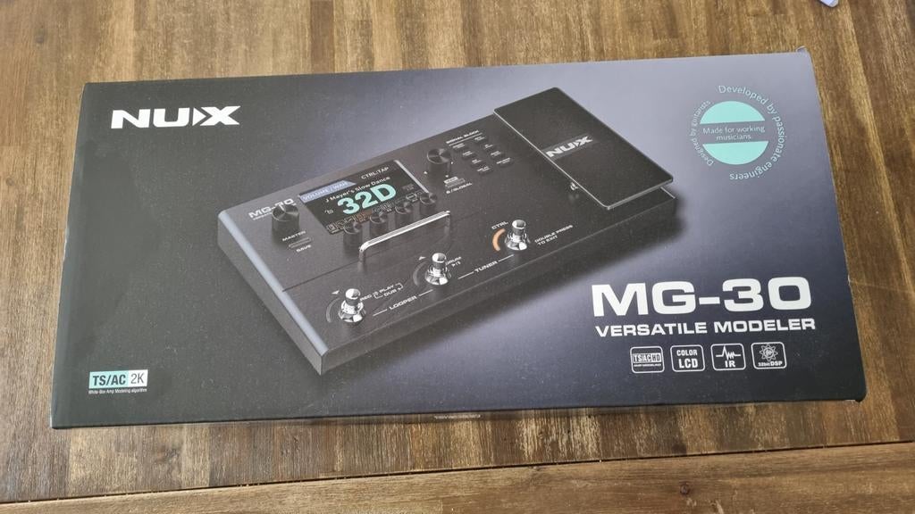 NUX MG-30 multi-effectpedaal en modeler, Ophalen of Verzenden, Zo goed als nieuw