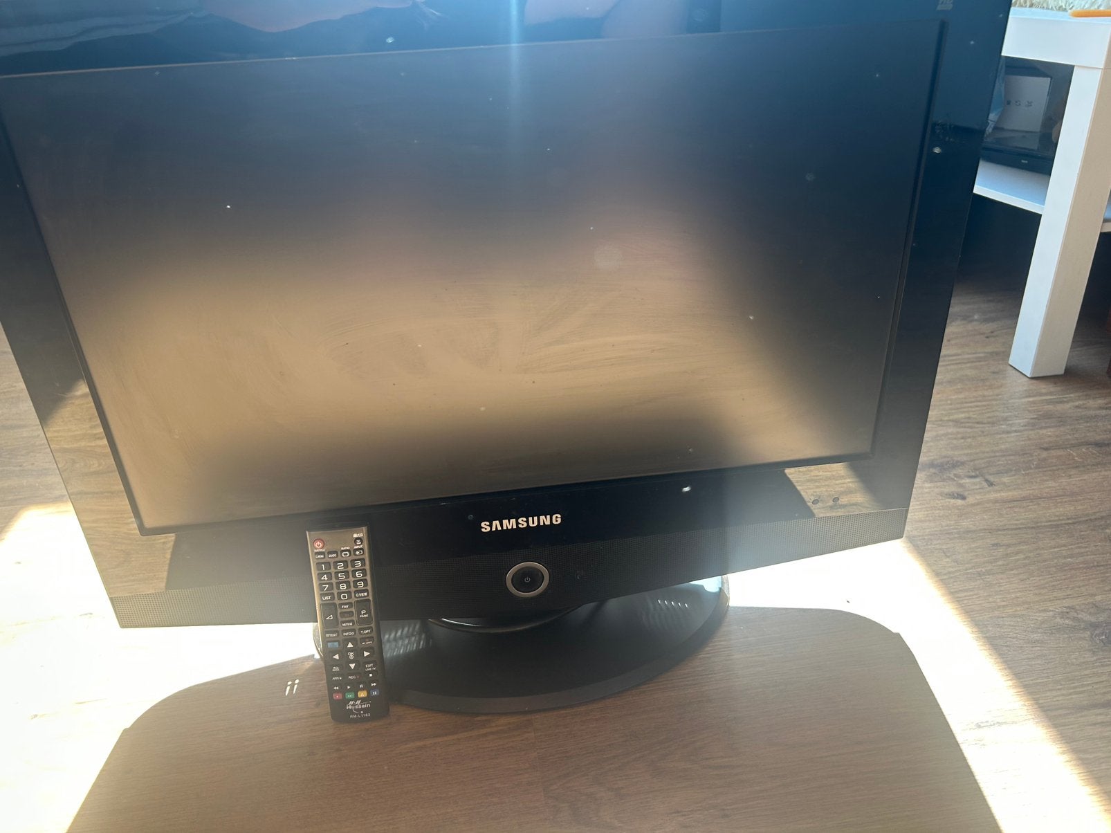 Samsung HDTV/Monitor22” 60 Hz Ingebouwde speakers afstandsbe, Ophalen, 50 Hz, Nieuw, Samsung