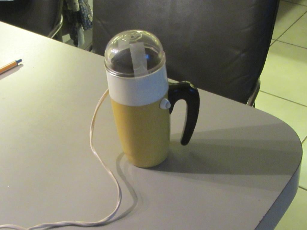 elektrische koffiemolen vintage DE geel wit retro, Ophalen of Verzenden