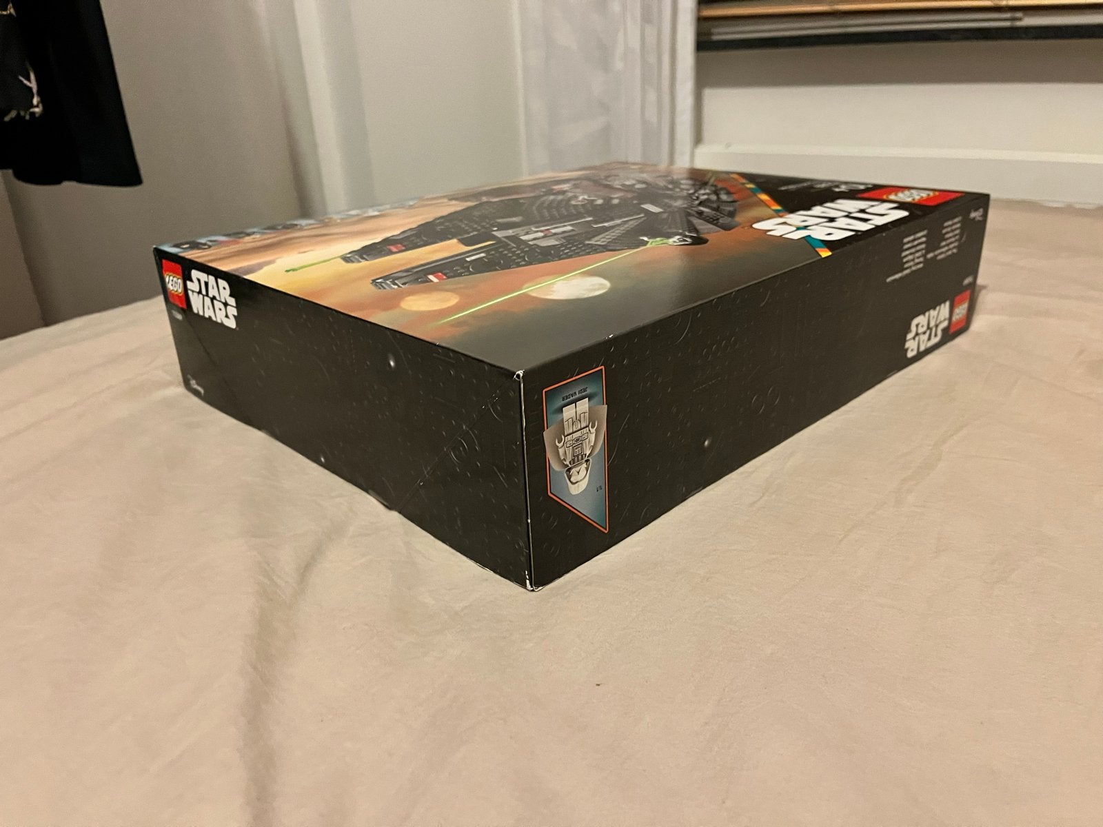 Foto 5 van LEGO Star Wars 75389 The Dark Falcon - Nieuw in doos