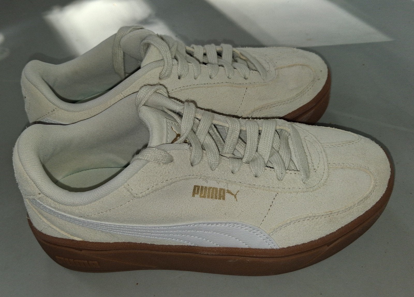 Puma sneakers - Crème met bruine zool maat 39, Overige kleuren, Puma, Ophalen of Verzenden, Sneakers of Gympen