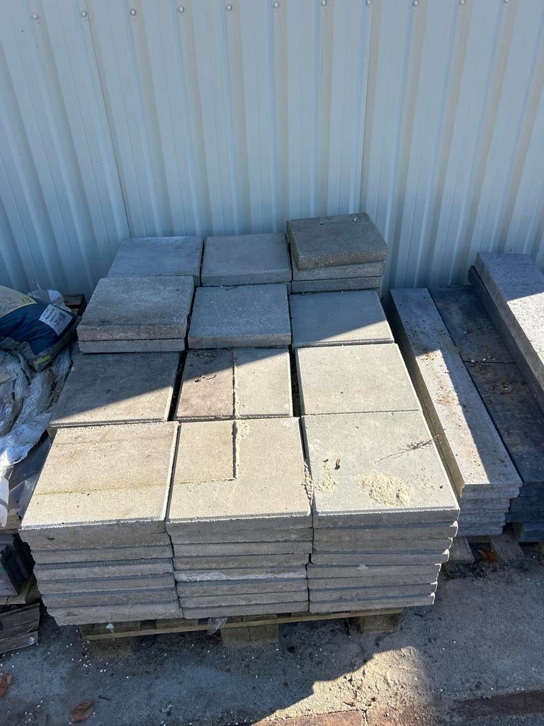 9,5m2 Grijze betontegels 30x30x4cm, Ophalen, Gebruikt, 5 tot 10 m², Beton