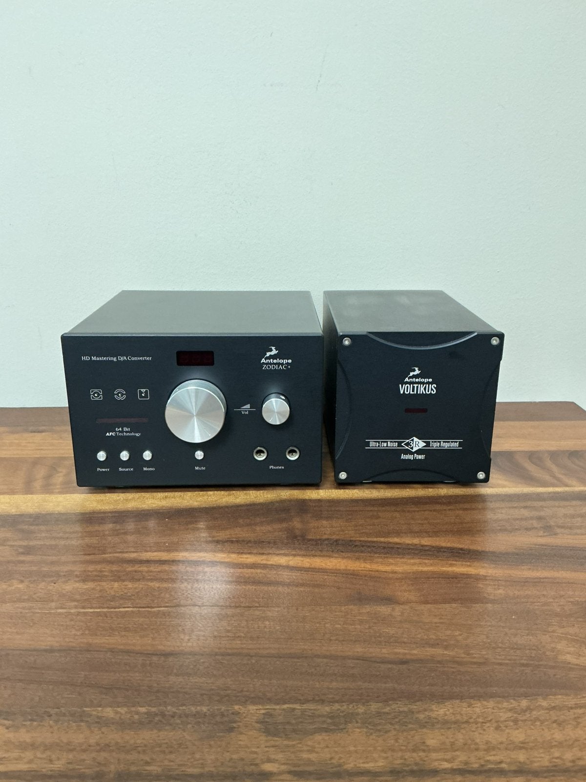 Antelope Zodiac + met Voltikus power supply, Ophalen of Verzenden, Gebruikt