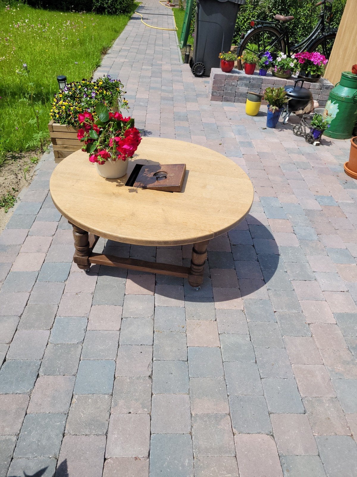 Ronde houten salontafel met gedraaide poten, Huis en Inrichting, Tafels | Salontafels, Ophalen, Gebruikt, 50 tot 100 cm, 50 tot 100 cm