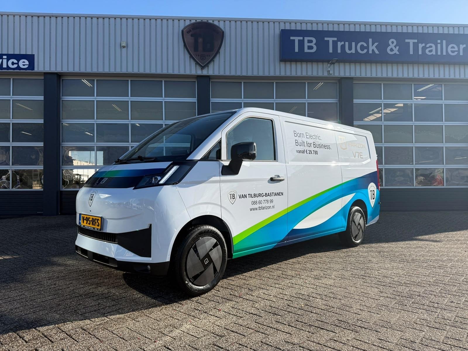 Farizon V7E 67KWh Pro Pack (bj 2026), Auto's, 294 min, Gebruikt, 150 pk, Origineel Nederlands