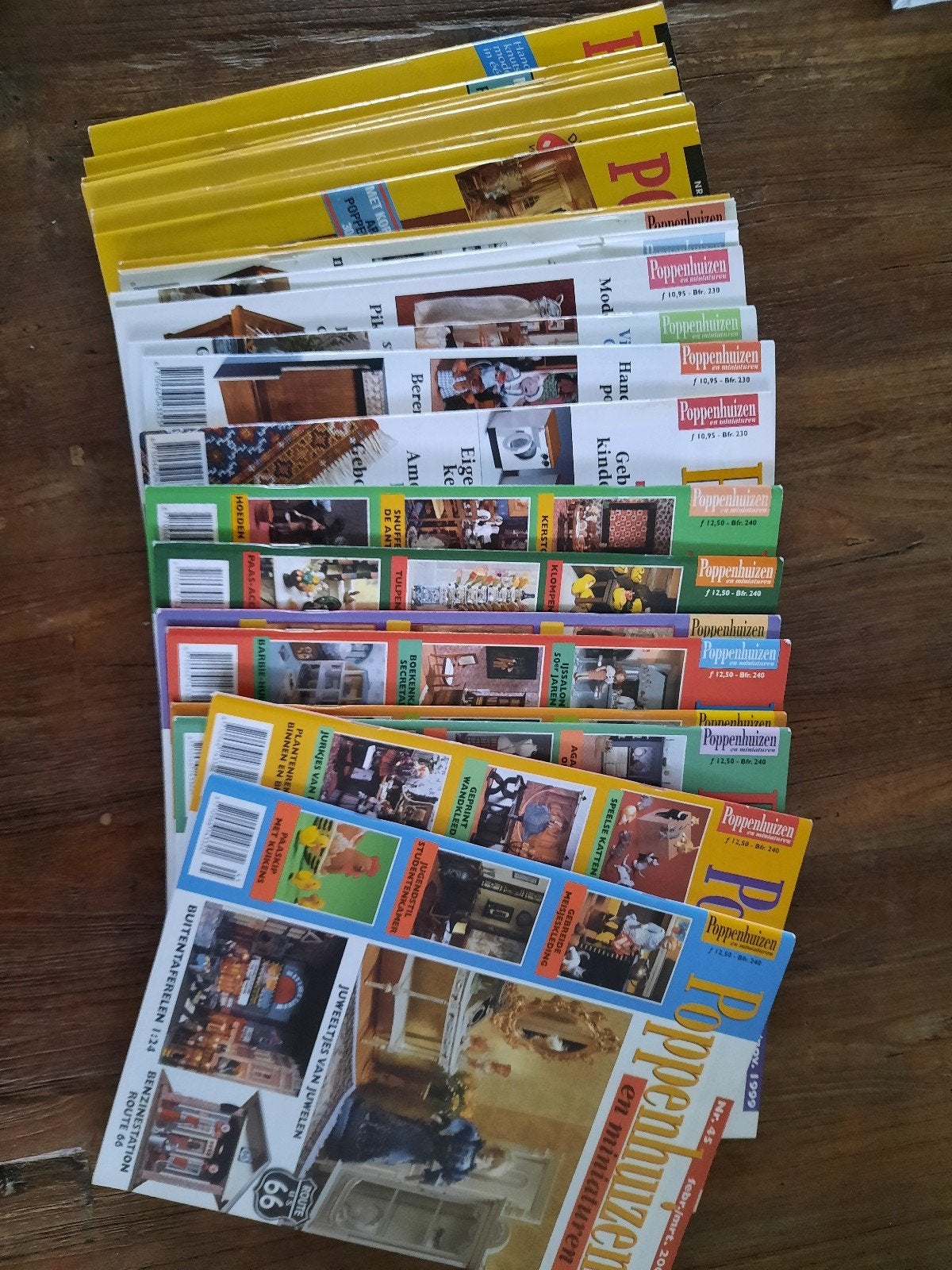 Poppenhuizen en Miniaturen tijdschrift 66 stuks, Ophalen of Verzenden, Gebruikt