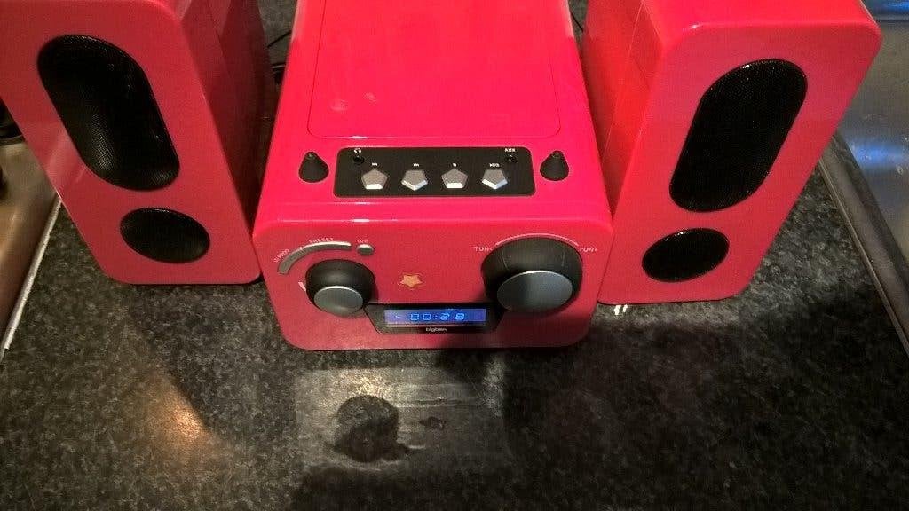 TE koop aangeboden mooi stereo set .doe gepast bod, Overige merken, Tuner of Radio, Zo goed als nieuw, Losse componenten
