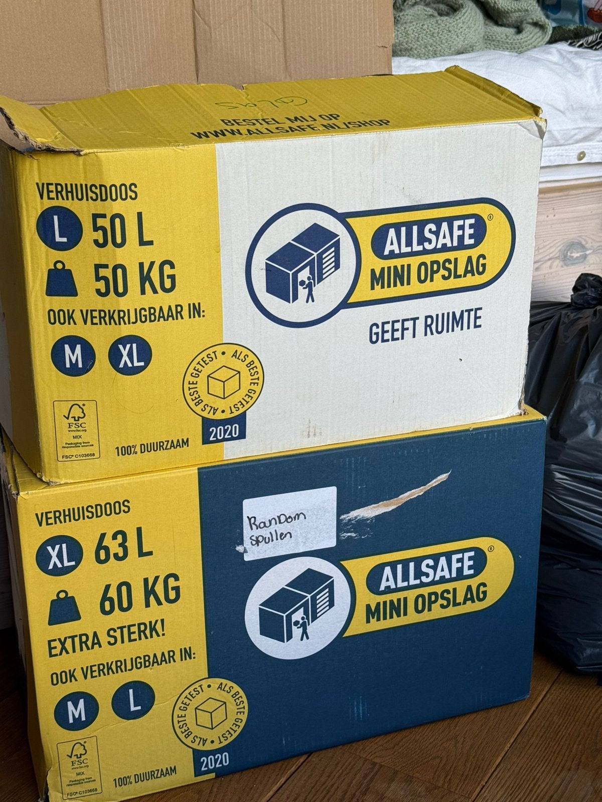 Twee dozen dames merkkleding voor Vinted, Ophalen, Gedragen, Maat 38/40 (M)