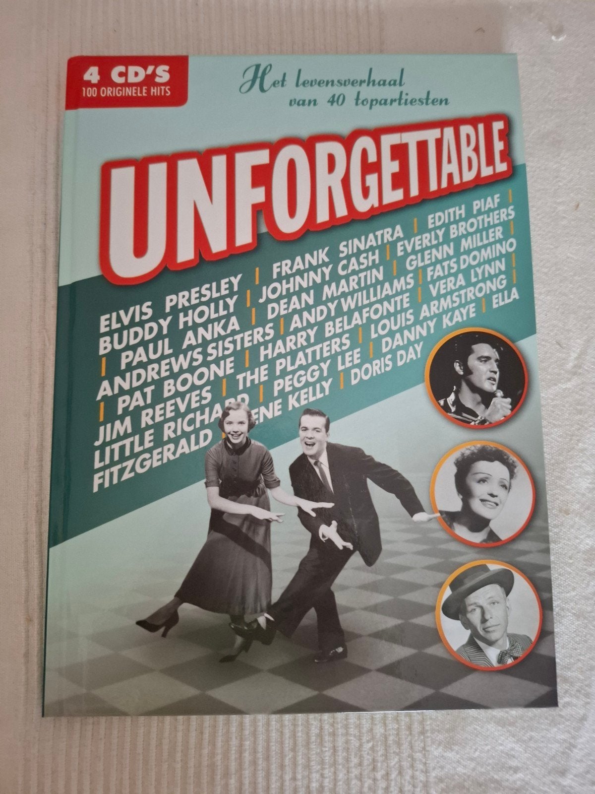 Unforgettable:  40 topartiesten met harde kaft boek 4 CD's, Overige genres, Ophalen of Verzenden, Zo goed als nieuw, Inclusief boekje