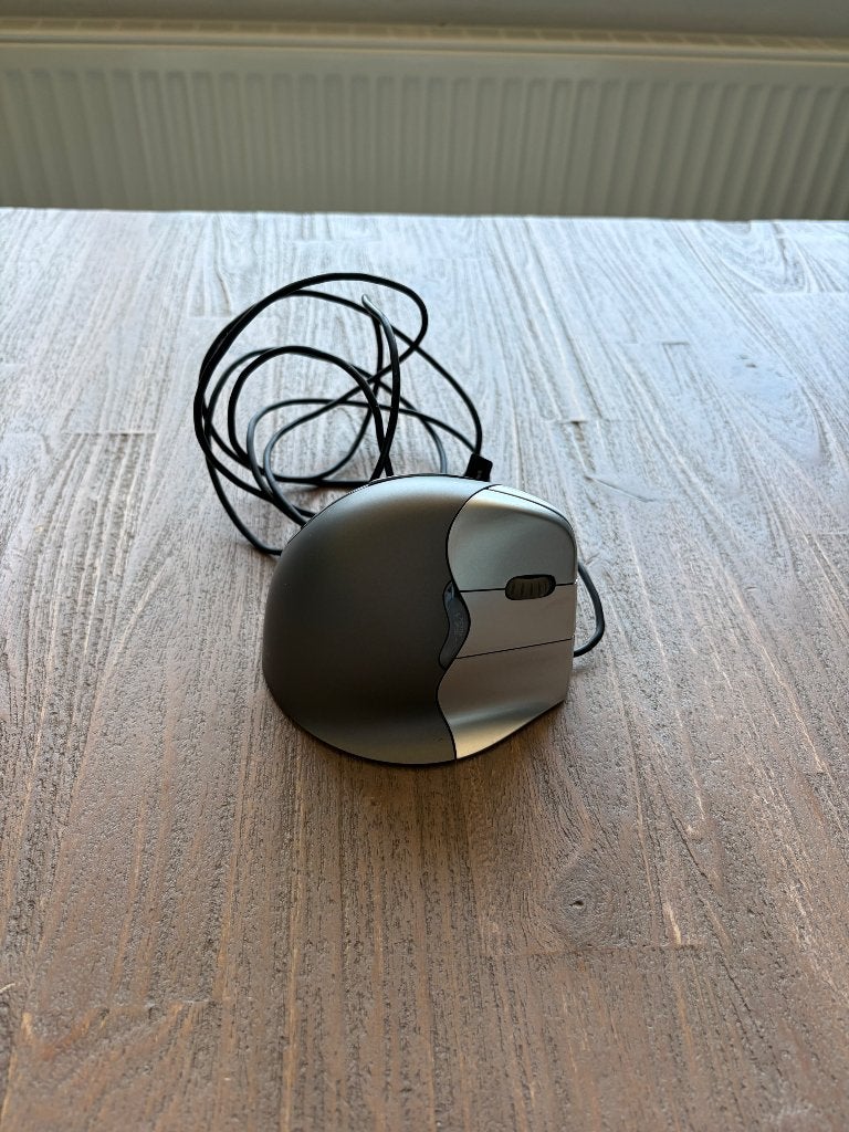 Ergonomische muis, Ophalen of Verzenden, Zo goed als nieuw, Bedraad, Muis