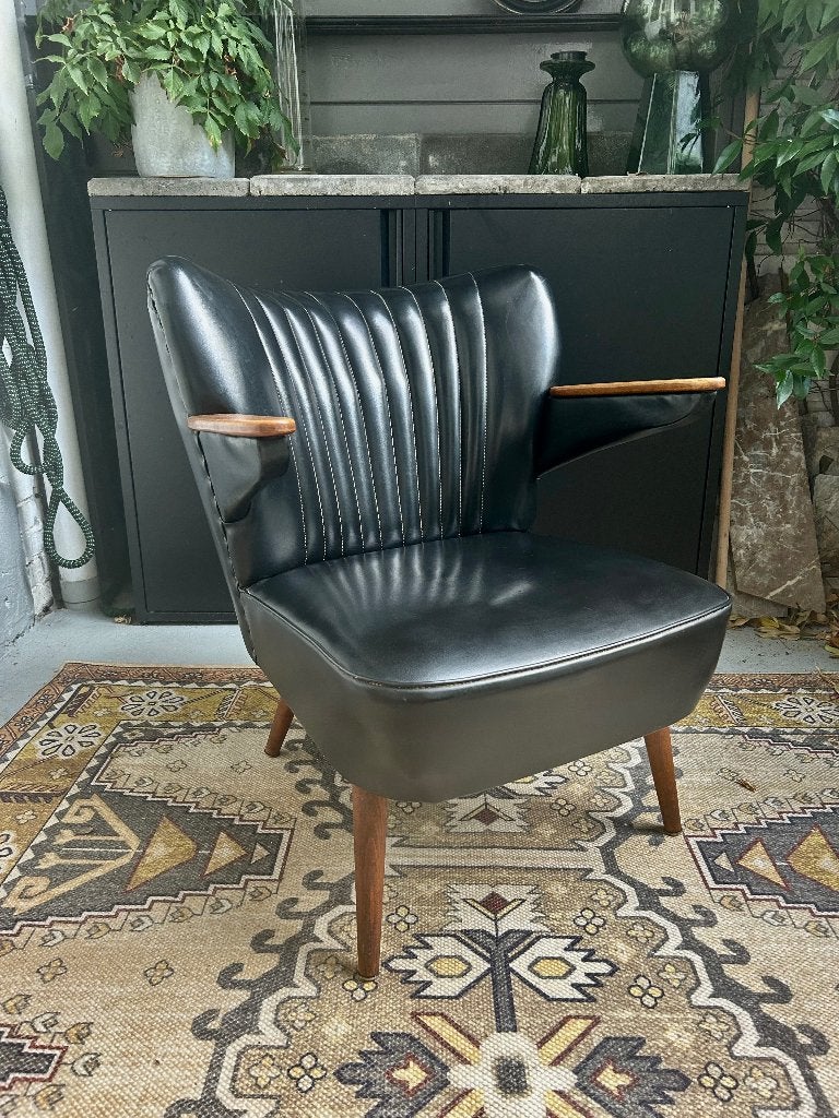 Mooi Zwart Vintage Retro Club Stoeltje met leuningen, Ophalen, Minder dan 75 cm, Zo goed als nieuw, Retro vintage