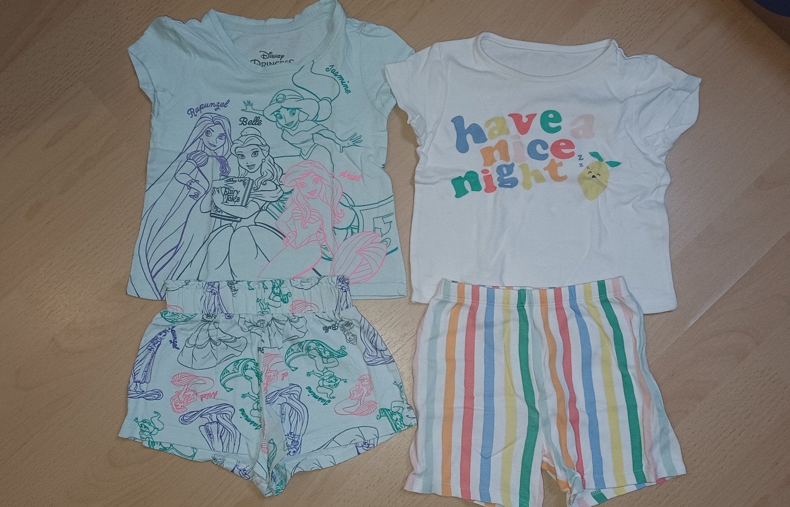 Twee zomer pyjama'tjes maat 80 van Primark, Kinderen en Baby's, Nacht- of Onderkleding, Gebruikt, Meisje, Ophalen of Verzenden