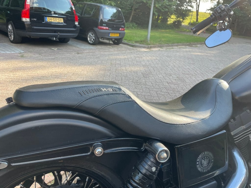 Zadel Dyna Streetbob, Motoren, Onderdelen | Harley-Davidson, Ophalen of Verzenden, Gebruikt