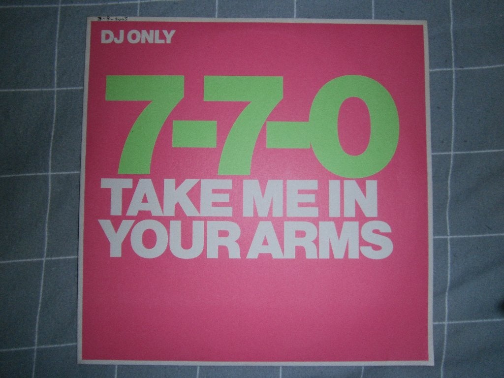 7-7-0 – Take Me In Your Arms. 2003. DJ Only. Club Tech House, Ophalen, House, Originele persing, Zo goed als nieuw