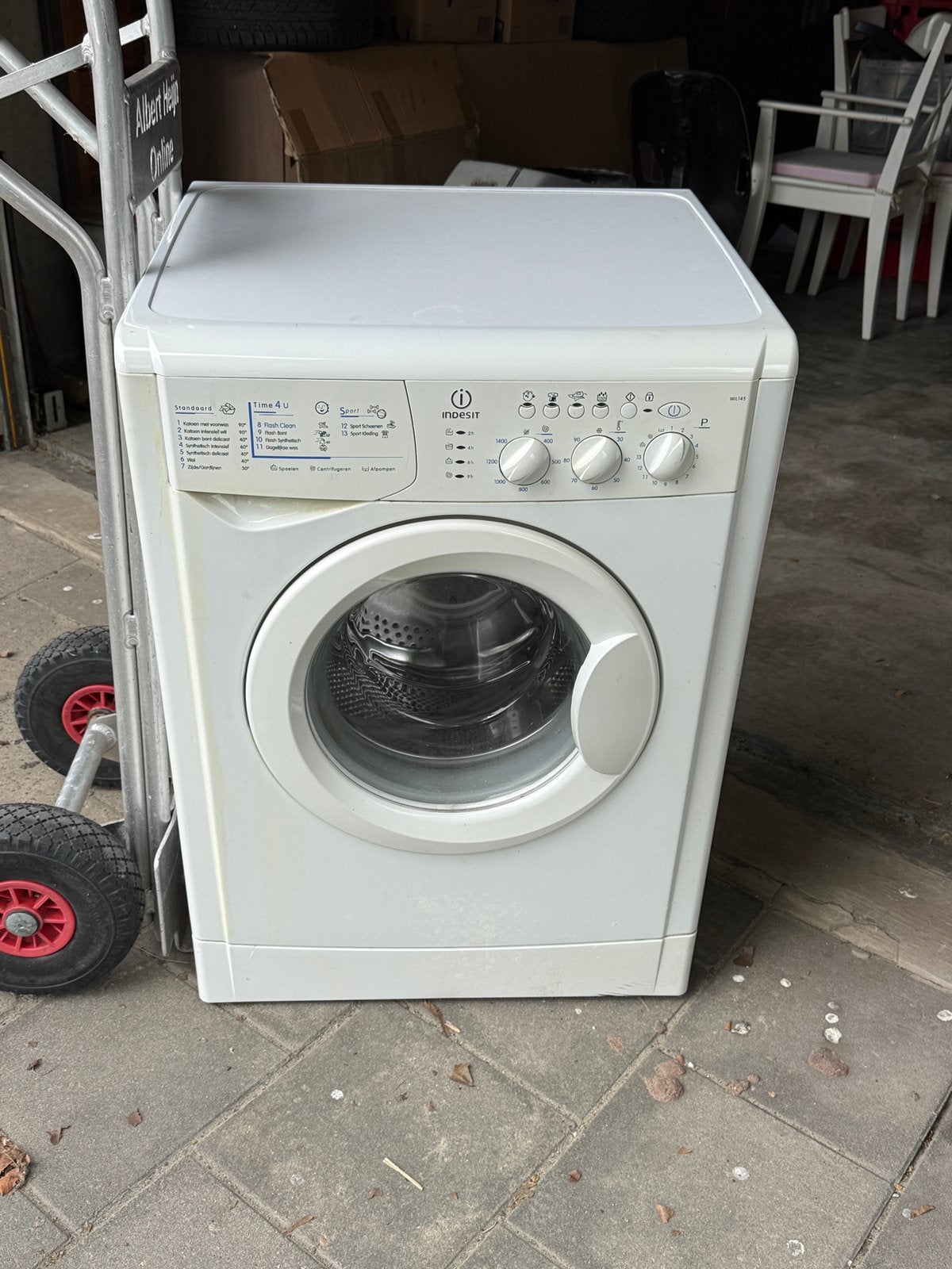 Indesit WIL145 wasmachine, Witgoed en Apparatuur, Wasmachines, Ophalen, 1200 tot 1600 toeren, Gebruikt, 4 tot 6 kg