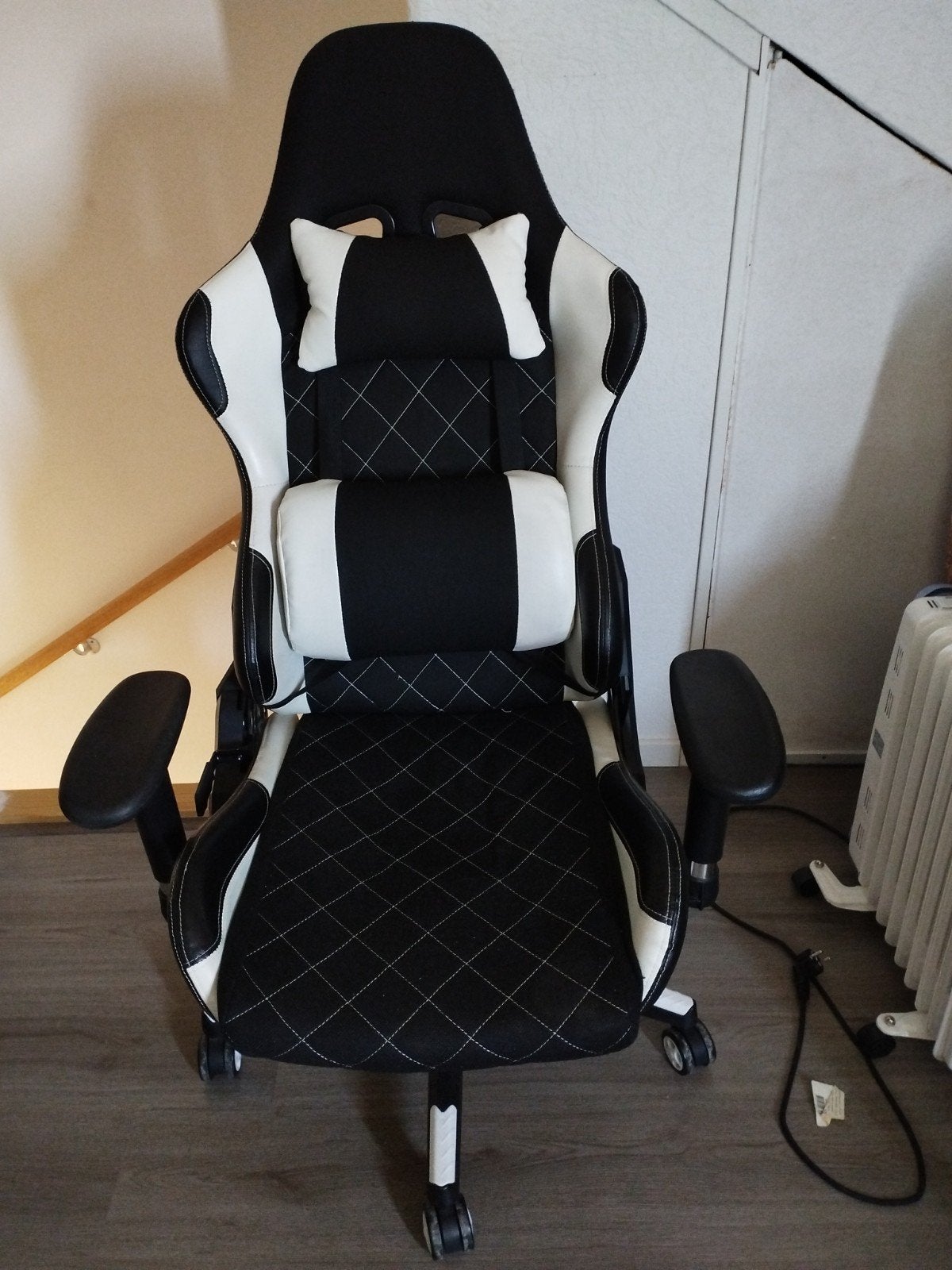 VDD Ergonomische Gamingstoel - Zwart/Wit, Ophalen, Gaming bureaustoel, Zwart, Zo goed als nieuw