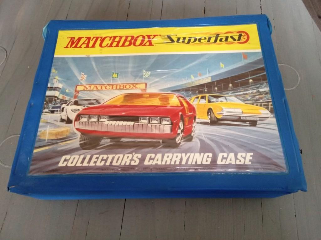 Nette matchbox koffer / koffertje met 48 nette autos,, Verzamelen, Speelgoed, Ophalen of Verzenden, Gebruikt