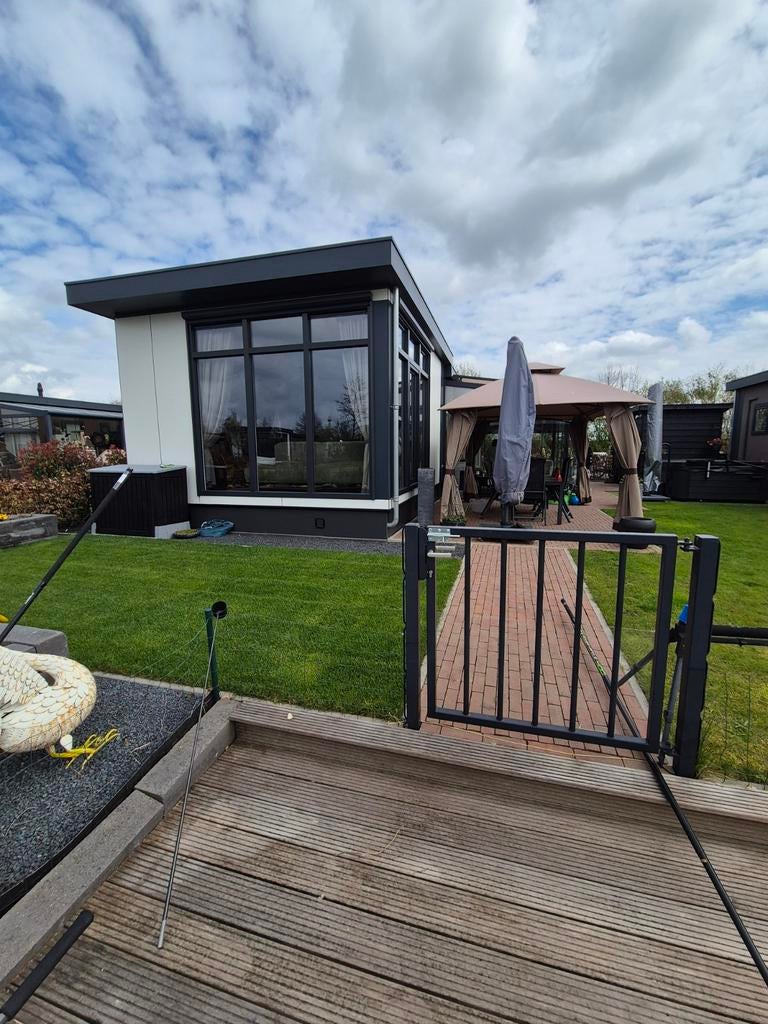 Prachtige chalet  Enspijk lengte 12 meter breedte 4,60 meter