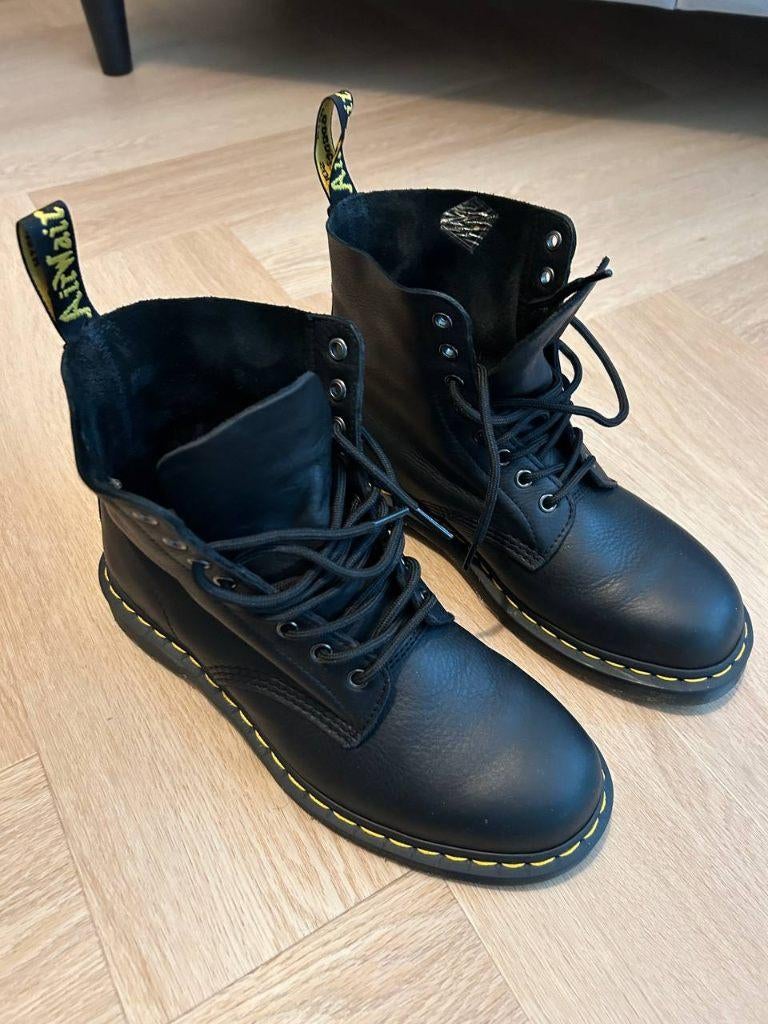Dr. Martens 1460 Pascal 8 Eye Boot Unisex, Kleding | Heren, Zwart, Boots, Ophalen of Verzenden, Zo goed als nieuw