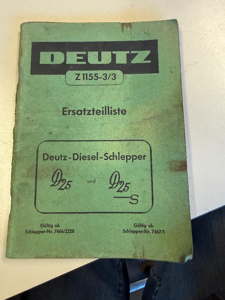 Onderdelen lijst voor deutz d25 end25s, Ophalen of Verzenden, Gelezen, Catalogus