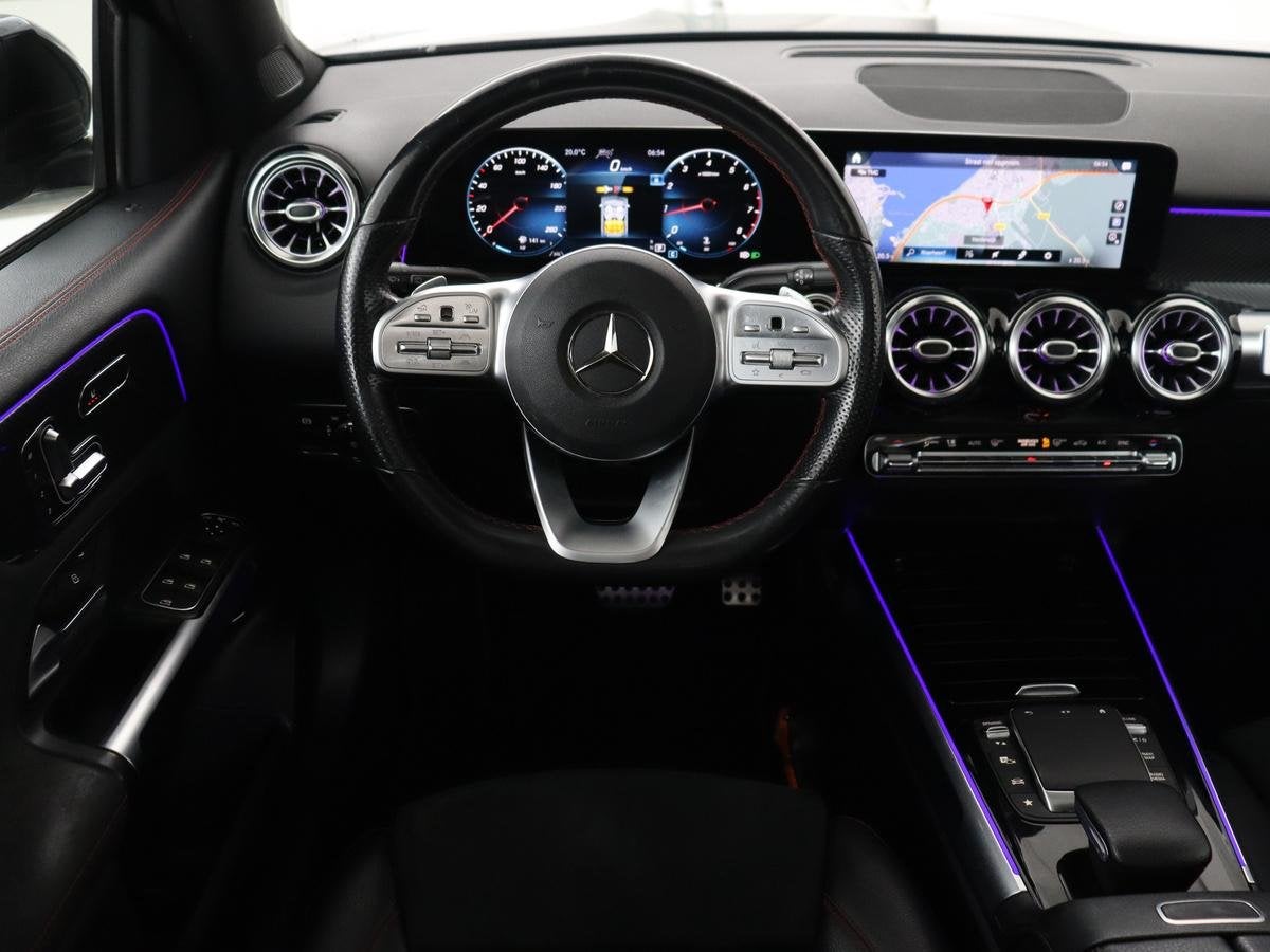 Mercedes-Benz GLB 200 Business Solution AMG | Panoramadak |, Auto's, 4 cilinders, Leder en Stof, Origineel Nederlands, Bedrijf
