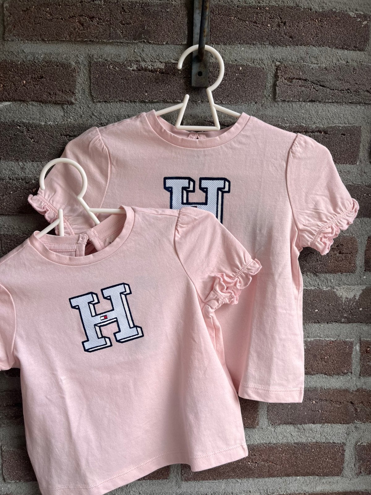Tommy Hilfiger T-shirts voor meisjes - Nieuw met kaartje, Kinderen en Baby's, Babykleding | Maat 80, Verzenden, Nieuw, Meisje