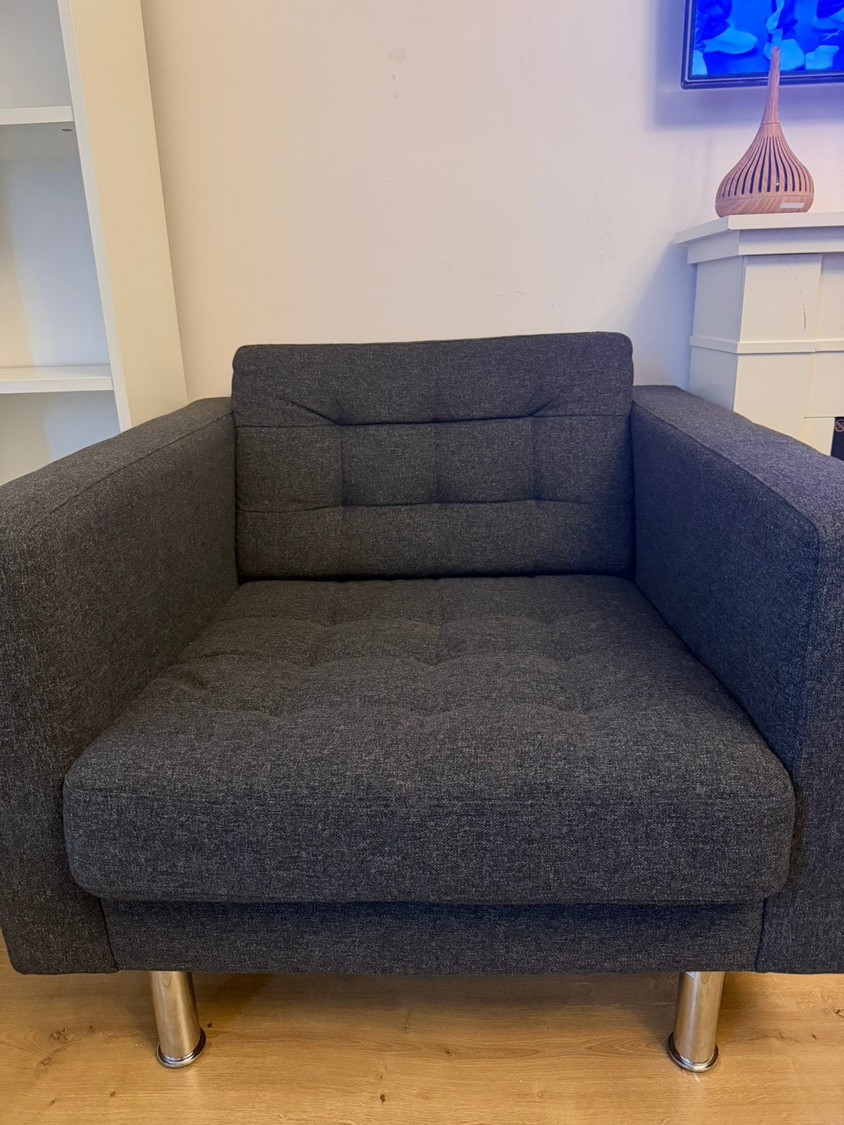 IKEA LANDSKRONA fauteuil donkergrijs - zilverkleurige poten, Huis en Inrichting, Ophalen, Eenpersoons, 75 tot 100 cm, Zo goed als nieuw