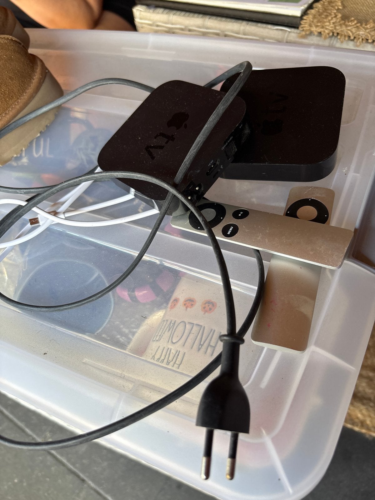 Apple TV (2e generatie) met afstandsbediening en kabels, Ophalen of Verzenden, Gebruikt, HDMI, Zonder harde schijf