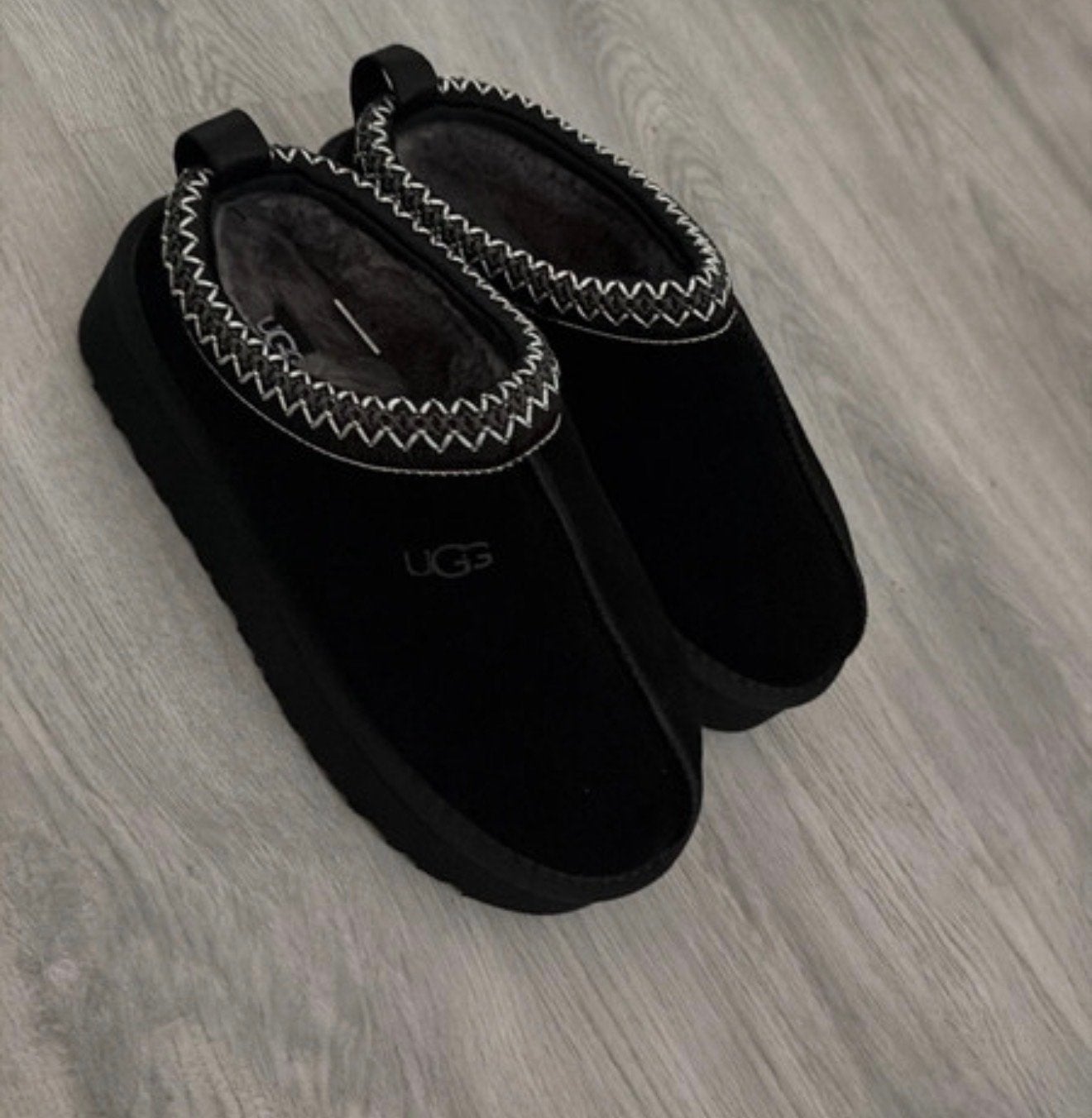 Ugg Tasman - Zwart - Maat 39, Ophalen of Verzenden, Zo goed als nieuw, Zwart, Instappers