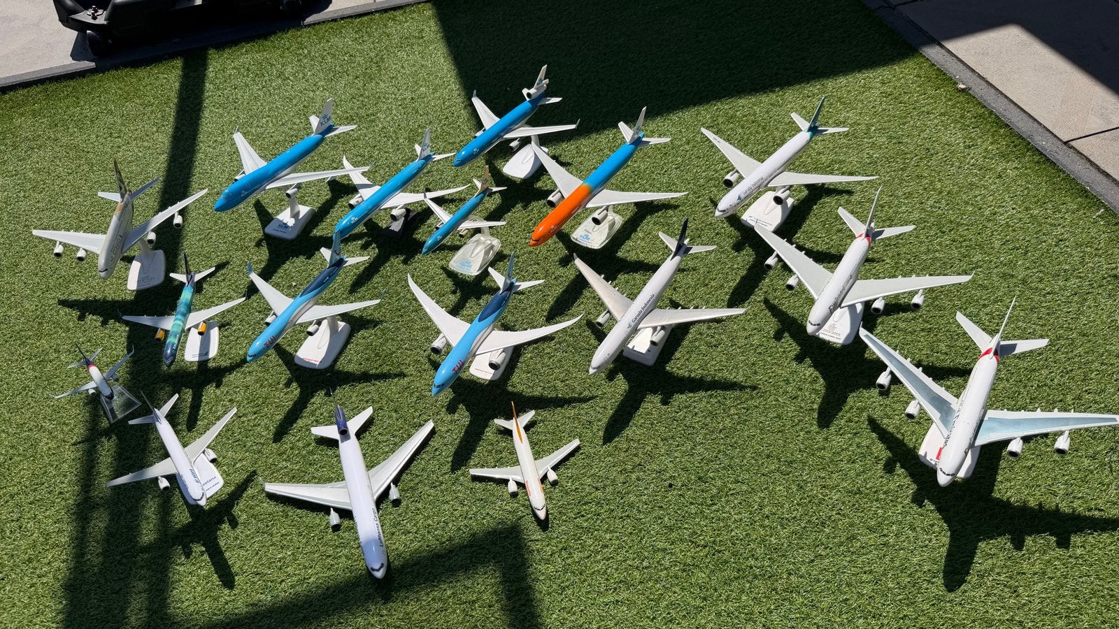 Verzameling Vliegtuigmodellen - Diverse Airlines 17 stuks, Overige merken, 1:72 tot 1:144, Gebruikt, Ophalen of Verzenden