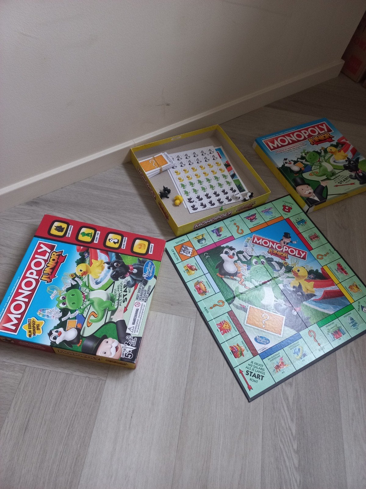 Monopoly junior Compleet!, Hobby en Vrije tijd, Ophalen of Verzenden, Zo goed als nieuw, Hasbro